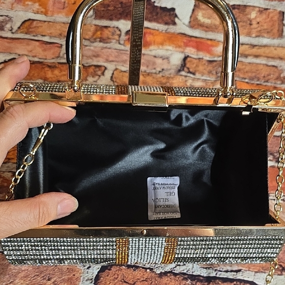 Sparkling  10,000 Dollar Design Rhinestone Crossbody Bag - Picture 6 of 7